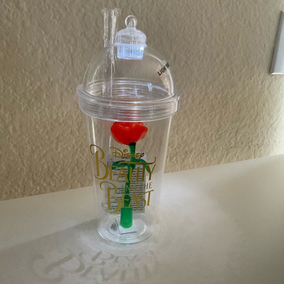 Disney Beauty and the Beast Enchanted Rose Plastic Light Up Cup with straw - NWT - Picture 2 of 5